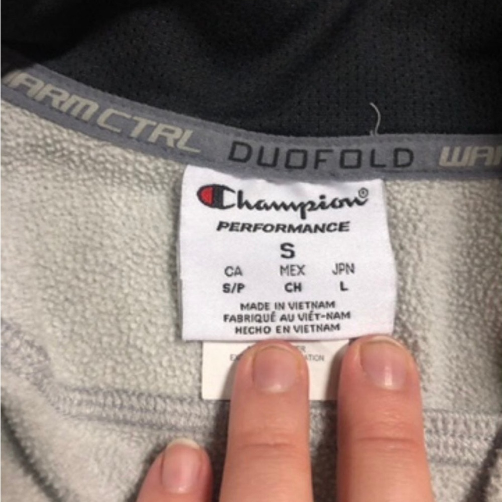 Champion Pullover - Picture 2 of 3